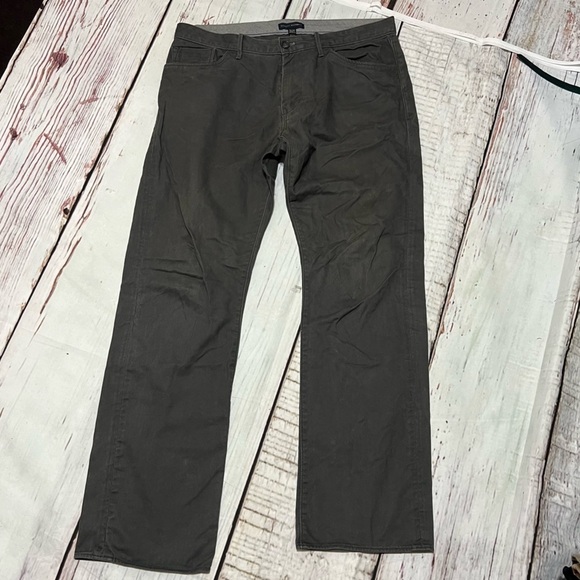 BANANA REPUBLIC Men’s Jeans grey/black super comfy relaxed fit jeans 36x34 EUC - Picture 12 of 14